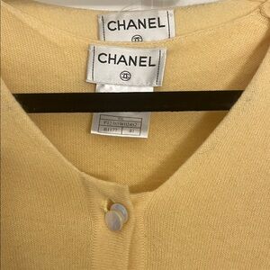 CHANEL 2 Piece Yellow Cahmere Sweater with color block Multicolor Trim